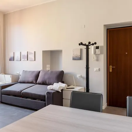 Newly Renovated Loft Near דירה *