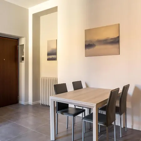 דירה Newly Renovated Loft Near
