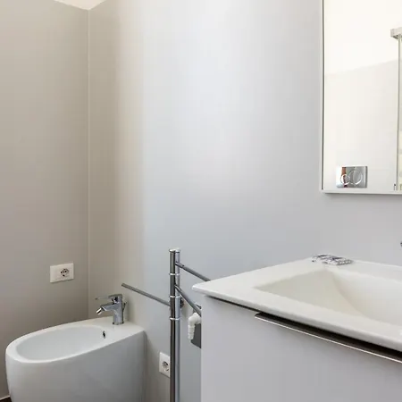 Apartamento Newly Renovated Loft Near Milão